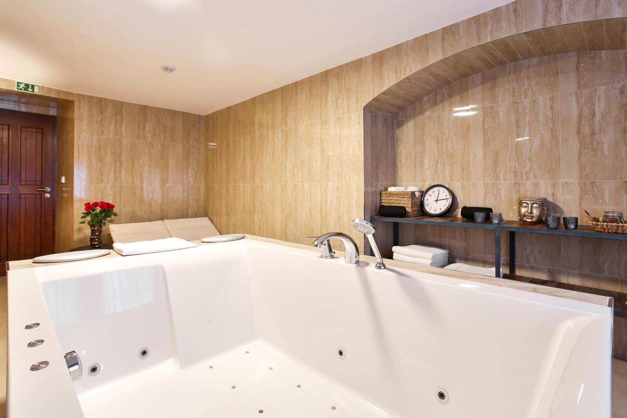 Castle Hotel & Wellness Poděbrady エクステリア 写真